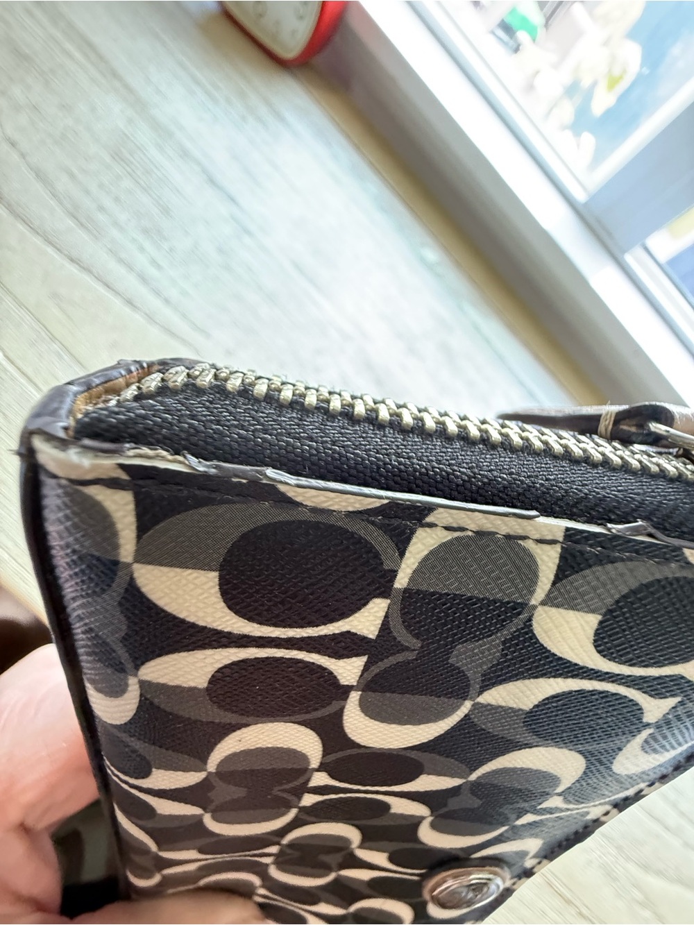Coach Signature Pattern Wallet - Picture 13 of 14